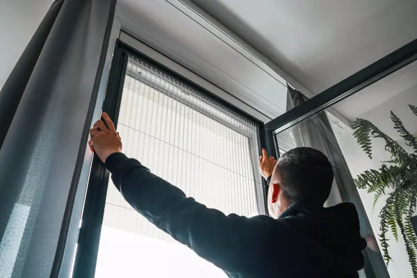 Moskytech Smart - okenna siet KLIK system